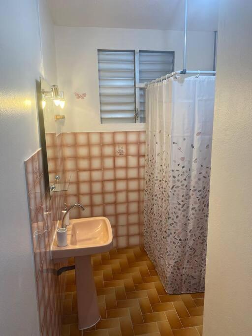 Appartement A Proximite De La Plage Du Bourg ! Сен-Ан Екстериор снимка
