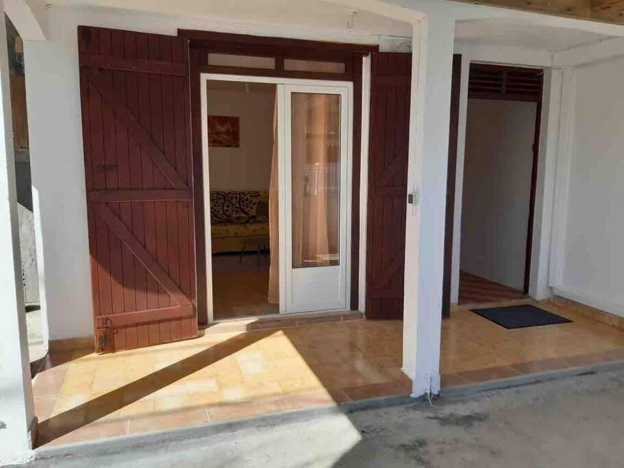 Appartement A Proximite De La Plage Du Bourg ! Сен-Ан Екстериор снимка