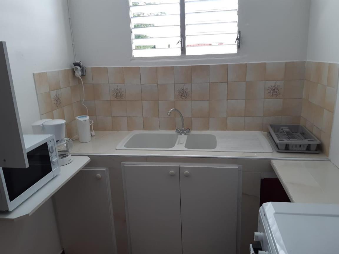 Appartement A Proximite De La Plage Du Bourg ! Сен-Ан Екстериор снимка